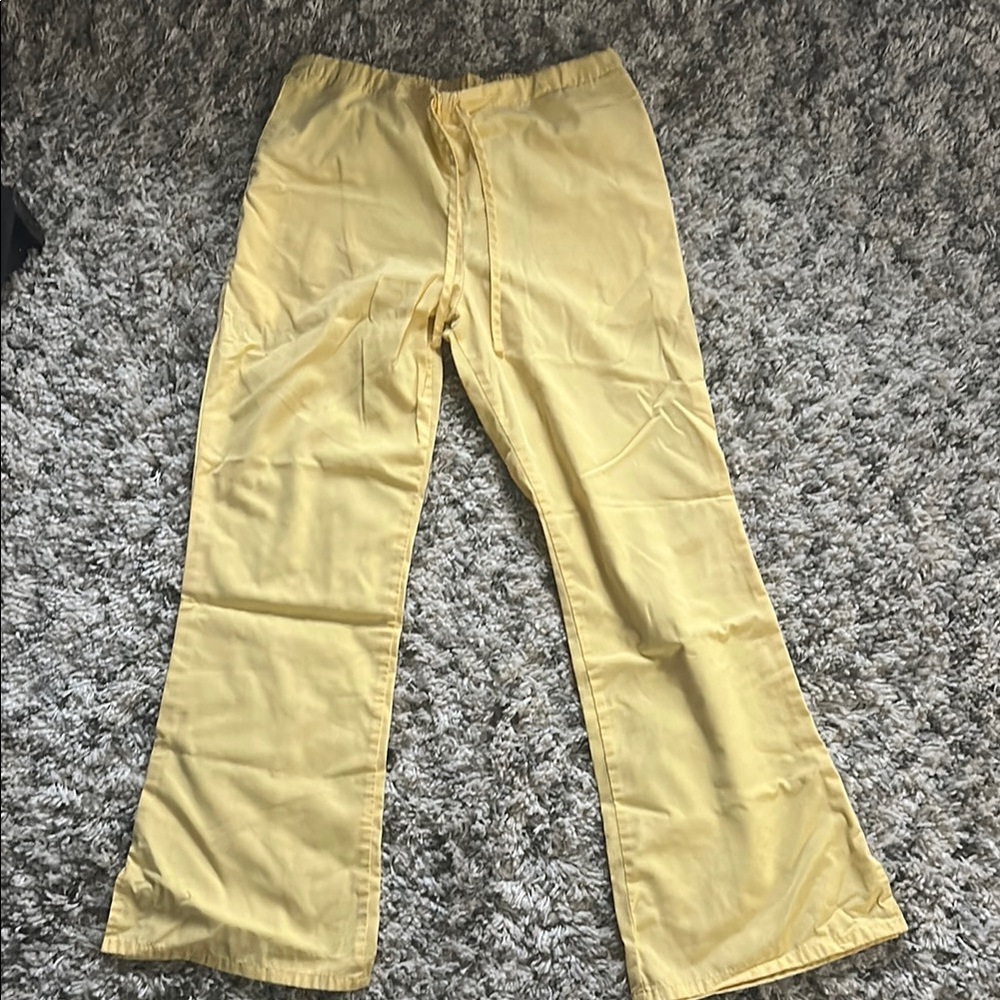 Women’s XS yellow scrub pants